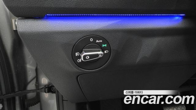 Volkswagen Jetta 2021 — photo 27
