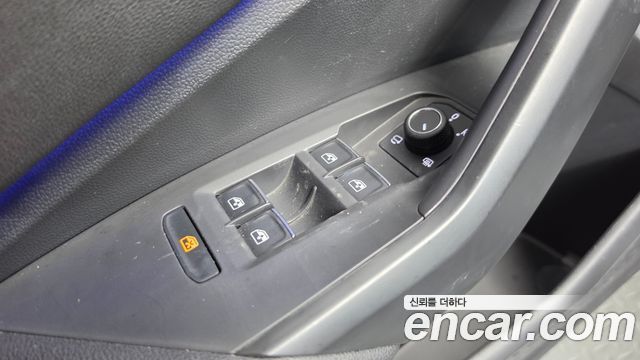 Volkswagen Jetta 2021 — photo 29