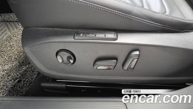 Volkswagen Jetta 2021 — photo 31