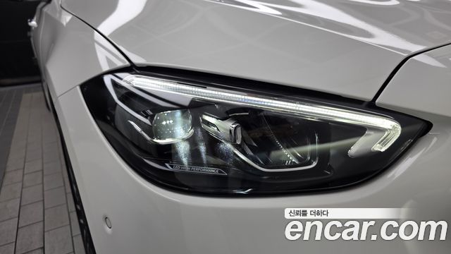 Mercedes-Benz C-Class 2025 — photo 8