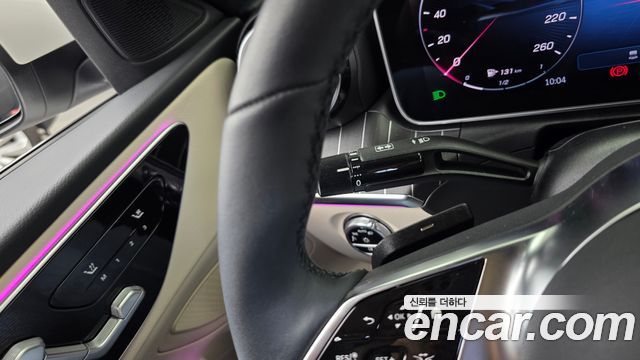 Mercedes-Benz C-Class 2025 — photo 30
