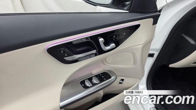 Mercedes-Benz C-Class 2025 — photo 33