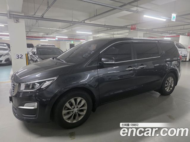 Kia Canival 2019 — photo 2