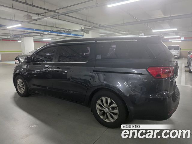 Kia Canival 2019 — photo 3