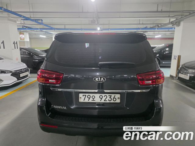 Kia Canival 2019 — photo 4