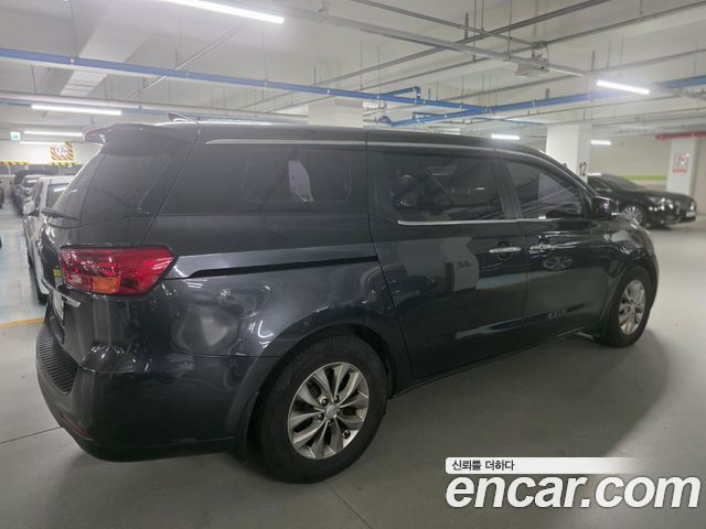Kia Canival 2019 — photo 5