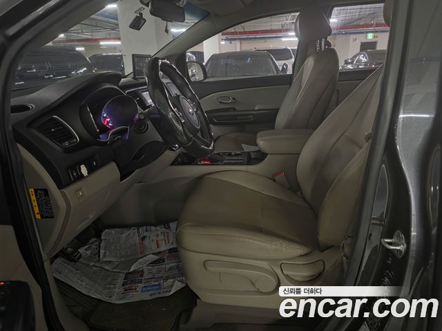 Kia Canival 2019 — photo 9