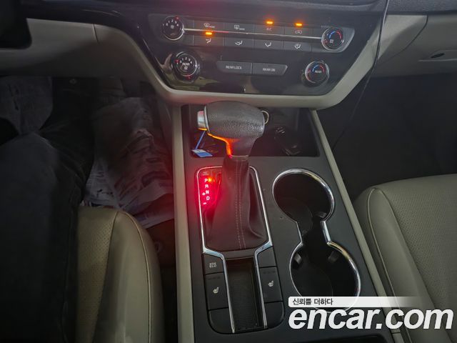 Kia Canival 2019 — photo 16