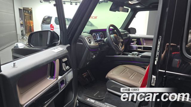 Mercedes-Benz G-Class 2023 — photo 10