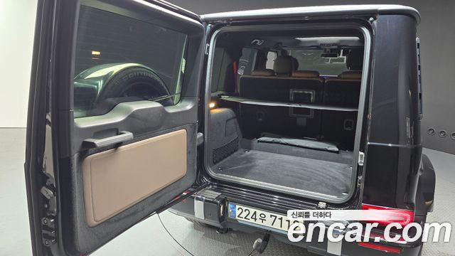Mercedes-Benz G-Class 2023 — photo 20