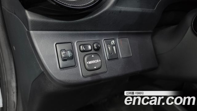 Toyota Prius 2018 — photo 15