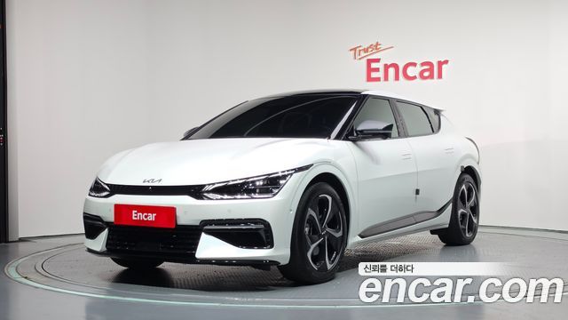 Kia EV6 2023 — photo 1