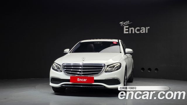 Mercedes-Benz E-Class 2018 — photo 3