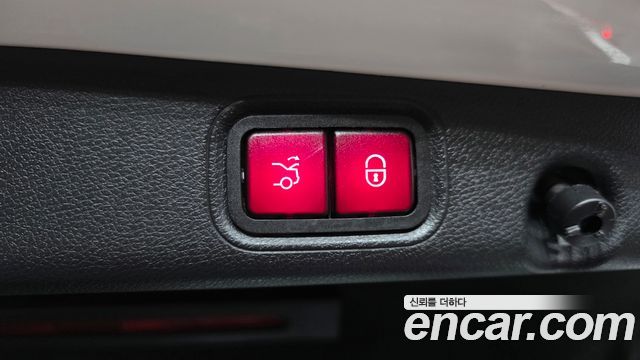 Mercedes-Benz E-Class 2018 — photo 21