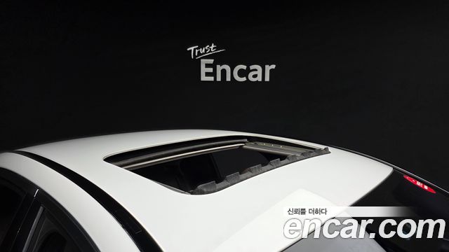 Mercedes-Benz E-Class 2018 — photo 26
