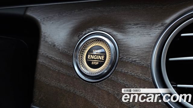 Mercedes-Benz E-Class 2018 — photo 29