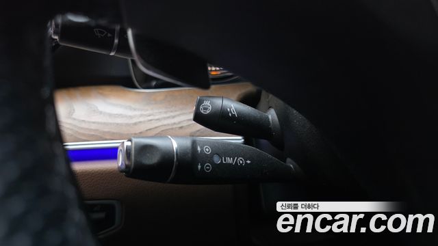Mercedes-Benz E-Class 2018 — photo 30