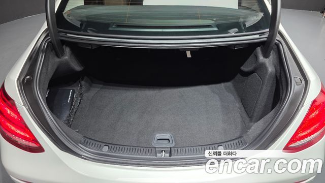 Mercedes-Benz E-Class 2018 — photo 33