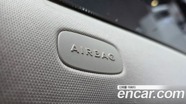 Mercedes-Benz E-Class 2018 — photo 36