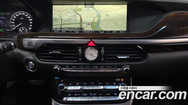 Genesis EQ900 2016 — photo 16