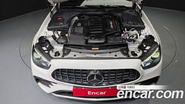 Mercedes-Benz E-Class 2022 — photo 6