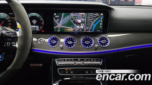 Mercedes-Benz E-Class 2022 — photo 18