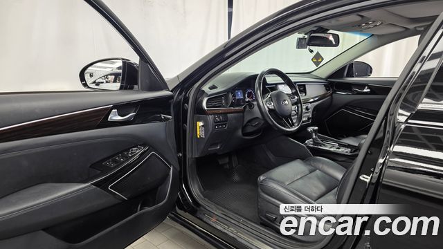 Kia K7 2018 — photo 10