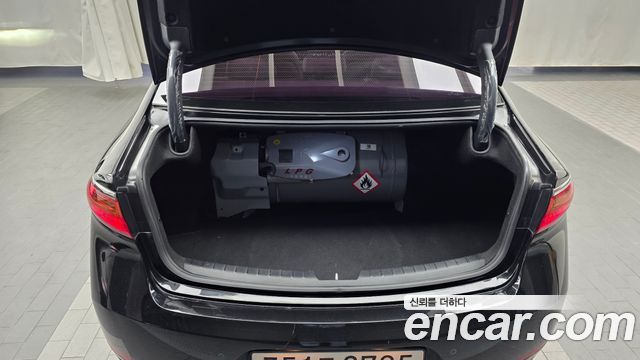 Kia K7 2018 — photo 20