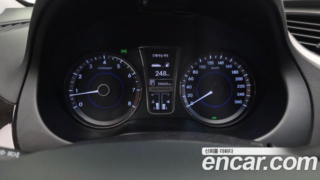 Hyundai Grandeur 2011 — photo 8