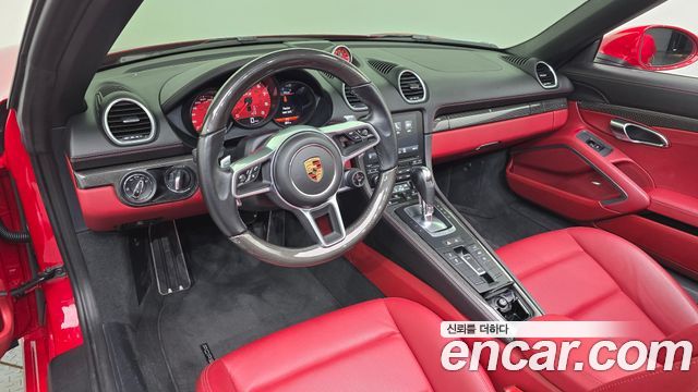 Porsche 718 2022 — photo 10