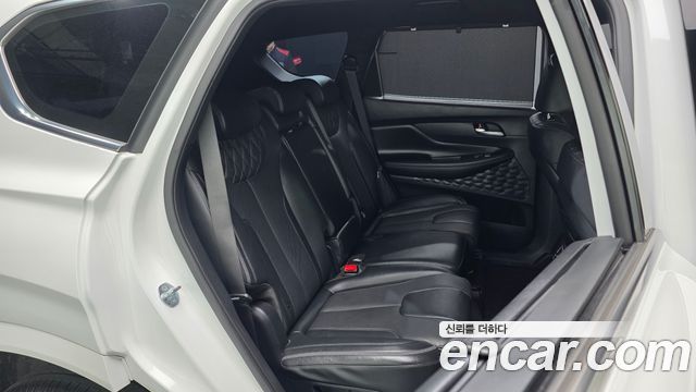 Hyundai Santafe 2023 — photo 17