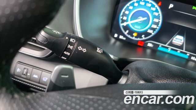 Hyundai Santafe 2023 — photo 24