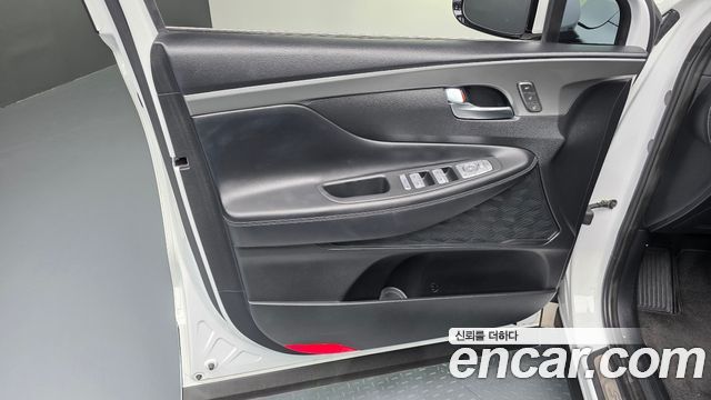 Hyundai Santafe 2023 — photo 14