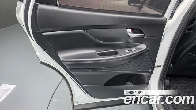 Hyundai Santafe 2023 — photo 15