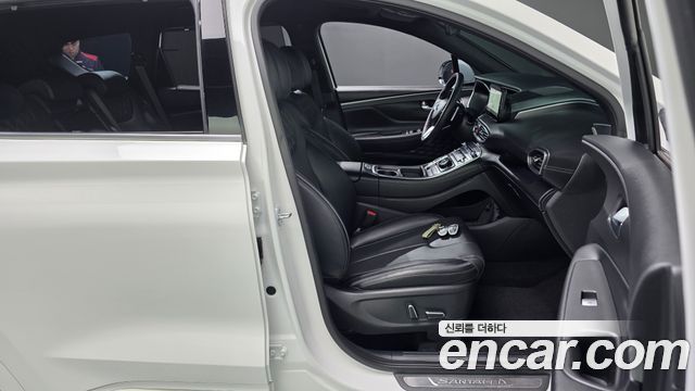 Hyundai Santafe 2023 — photo 16