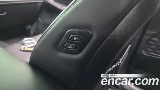 Hyundai Santafe 2023 — photo 30