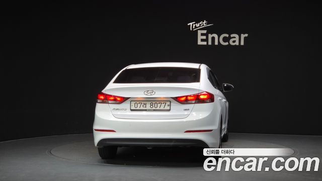 Hyundai AVANTE 2018 — photo 4