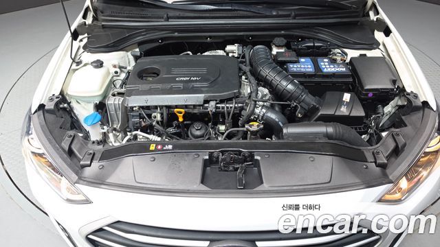 Hyundai AVANTE 2018 — photo 6