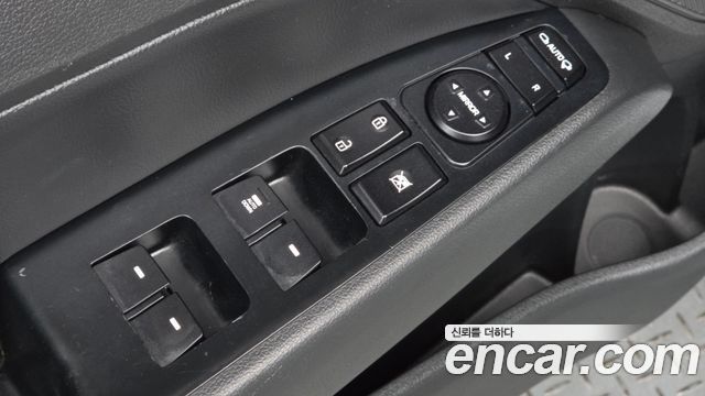 Hyundai AVANTE 2018 — photo 27