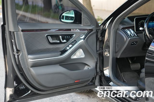 Mercedes-Benz S-Class 2022 — photo 9