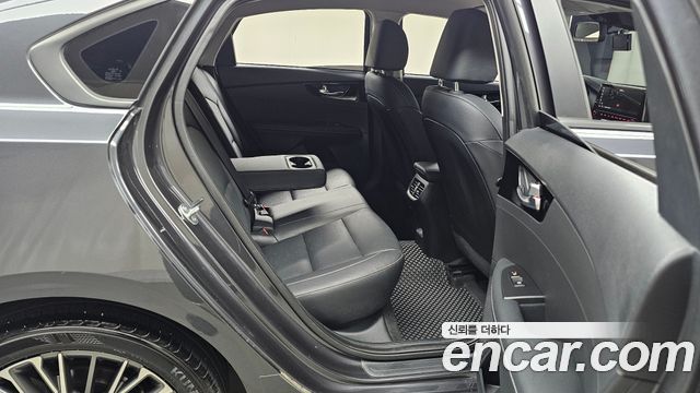 Kia K3 2024 — photo 17