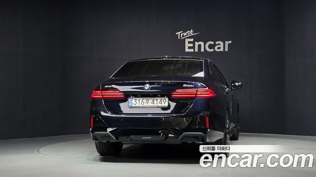 BMW 5-Series 2026 — photo 4