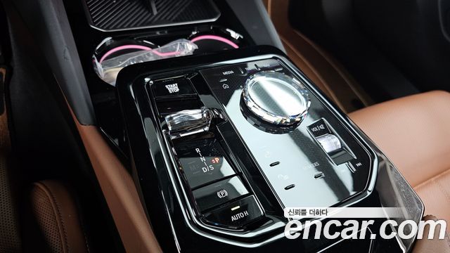 BMW 5-Series 2026 — photo 12