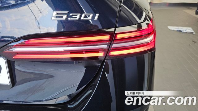 BMW 5-Series 2026 — photo 9