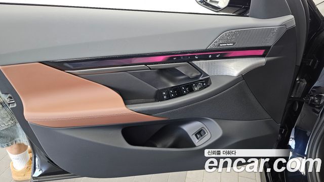 BMW 5-Series 2026 — photo 14