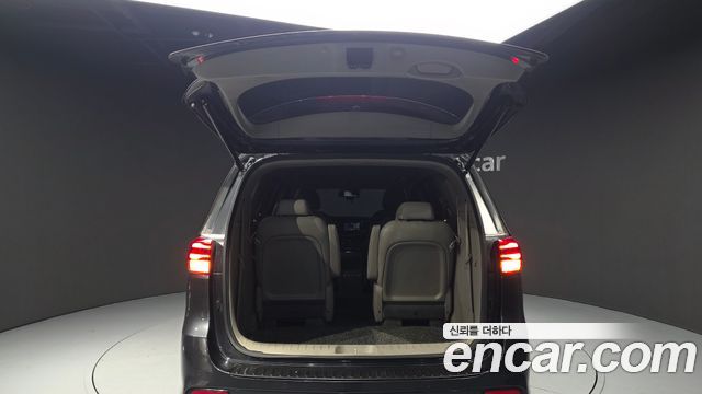 Kia Canival 2020 — photo 31