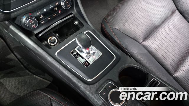Mercedes-Benz GLA-Class 2015 — photo 9