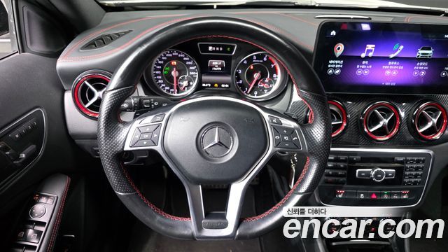 Mercedes-Benz GLA-Class 2015 — photo 13