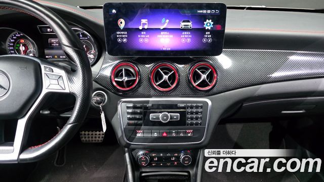 Mercedes-Benz GLA-Class 2015 — photo 14