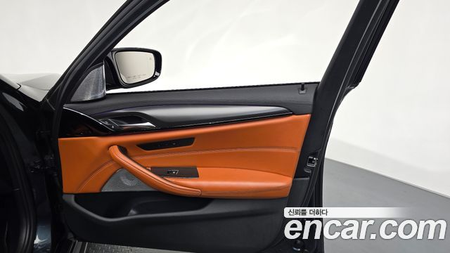BMW M5 2018 — photo 14